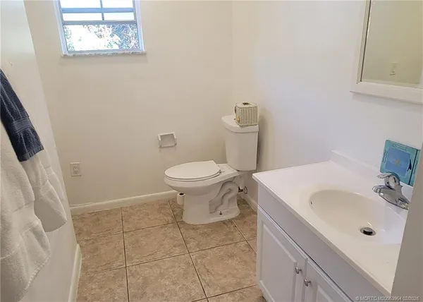 $2,250 | 350 Northeast Granduer Avenue, Port St. Lucie, FL 34983