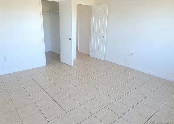 $2,250 | 350 Northeast Granduer Avenue, Port St. Lucie, FL 34983