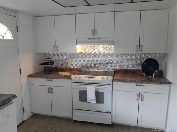 $2,250 | 350 Northeast Granduer Avenue, Port St. Lucie, FL 34983