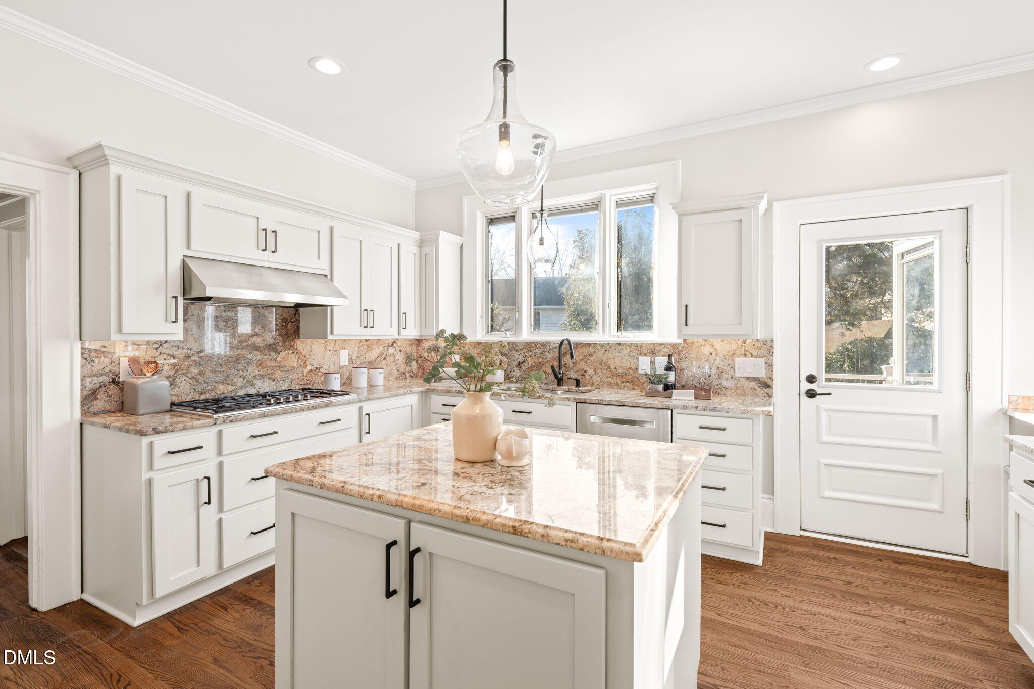 1617 Glenwood Avenue Raleigh, NC 27608 - Photo 18 of 58 21-web-or-mls-untitled-15