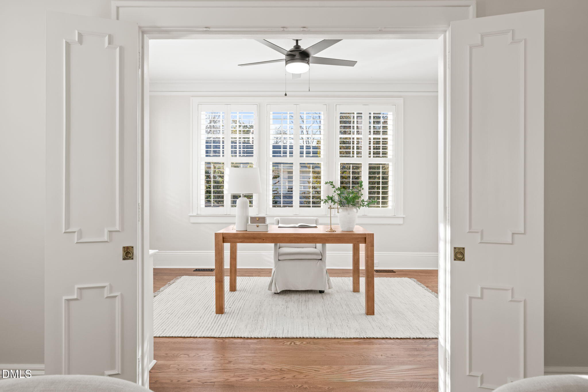 1617 Glenwood Avenue Raleigh, NC 27608 - Photo 3 of 58 a view of a livingroom with furniture and window