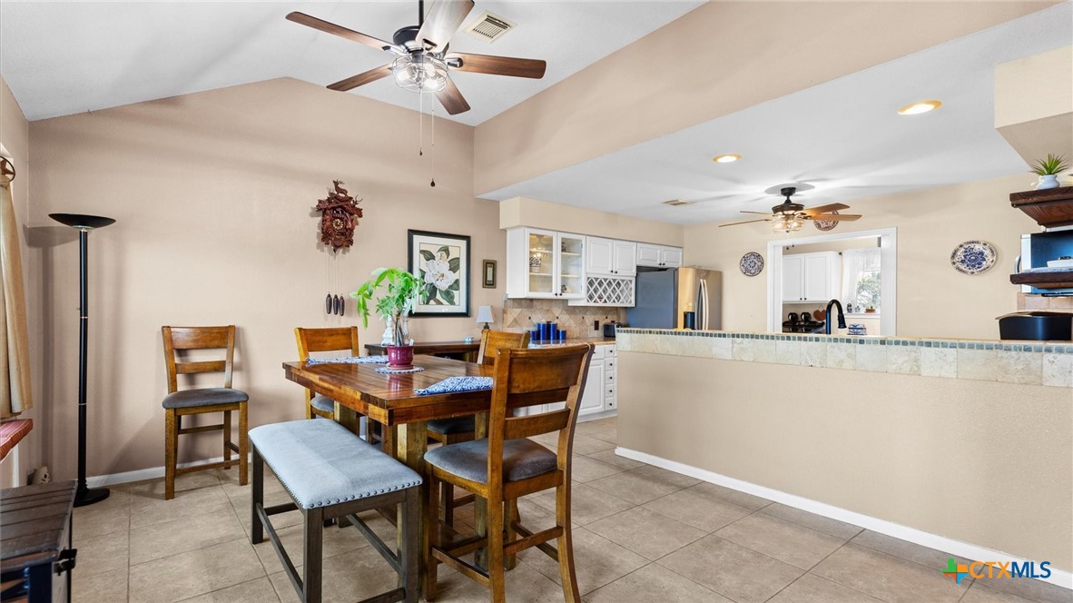 8010 Devonshire Drive Spring Branch, TX 78070 - Photo 7 of 41