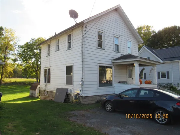 $78,500 | 52 Montezuma Street, Lyons, NY 14489