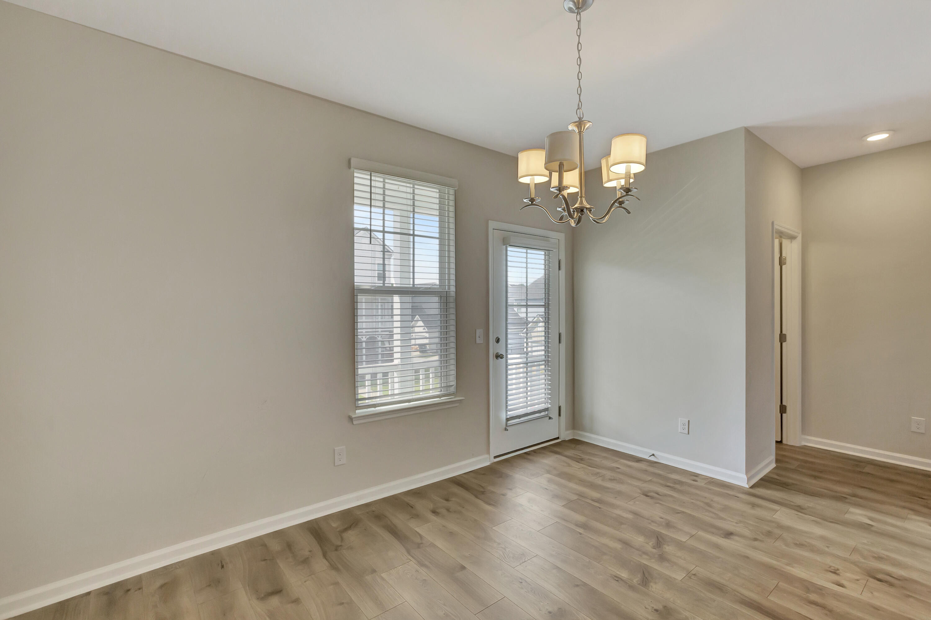 306 Pathfinder Way Charleston, SC 29492 - Photo 5 of 32