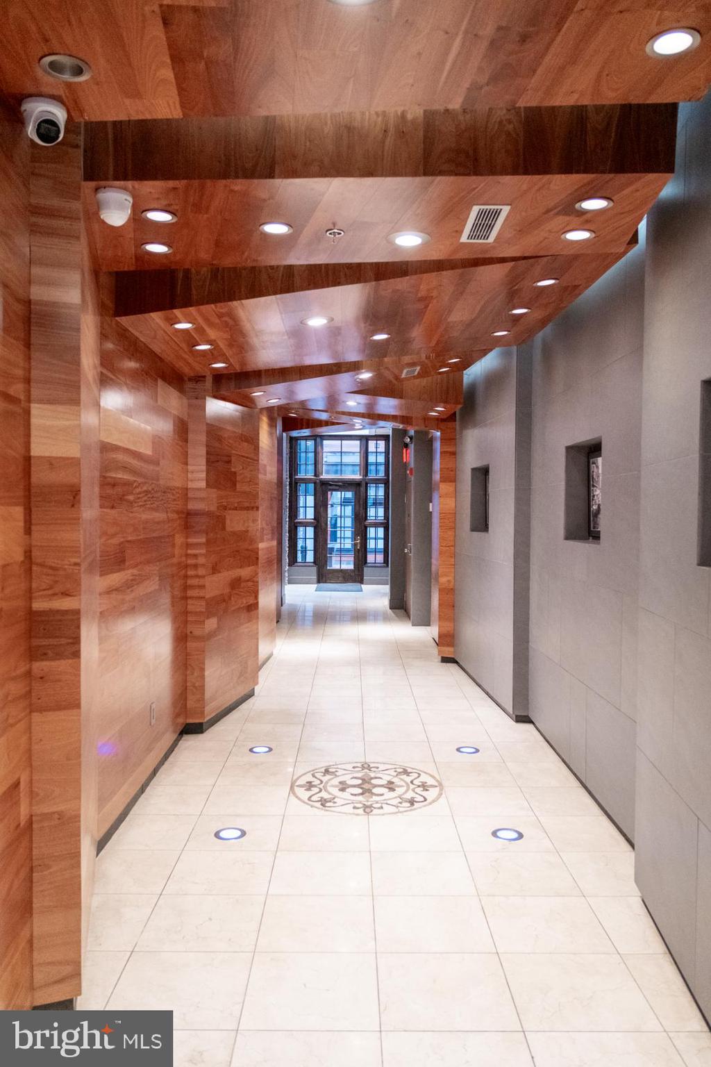 20 Letitia Street, Unit 3B Philadelphia, PA 19106 - Photo 31 of 40 Exit out to gracious Lobby Hallway