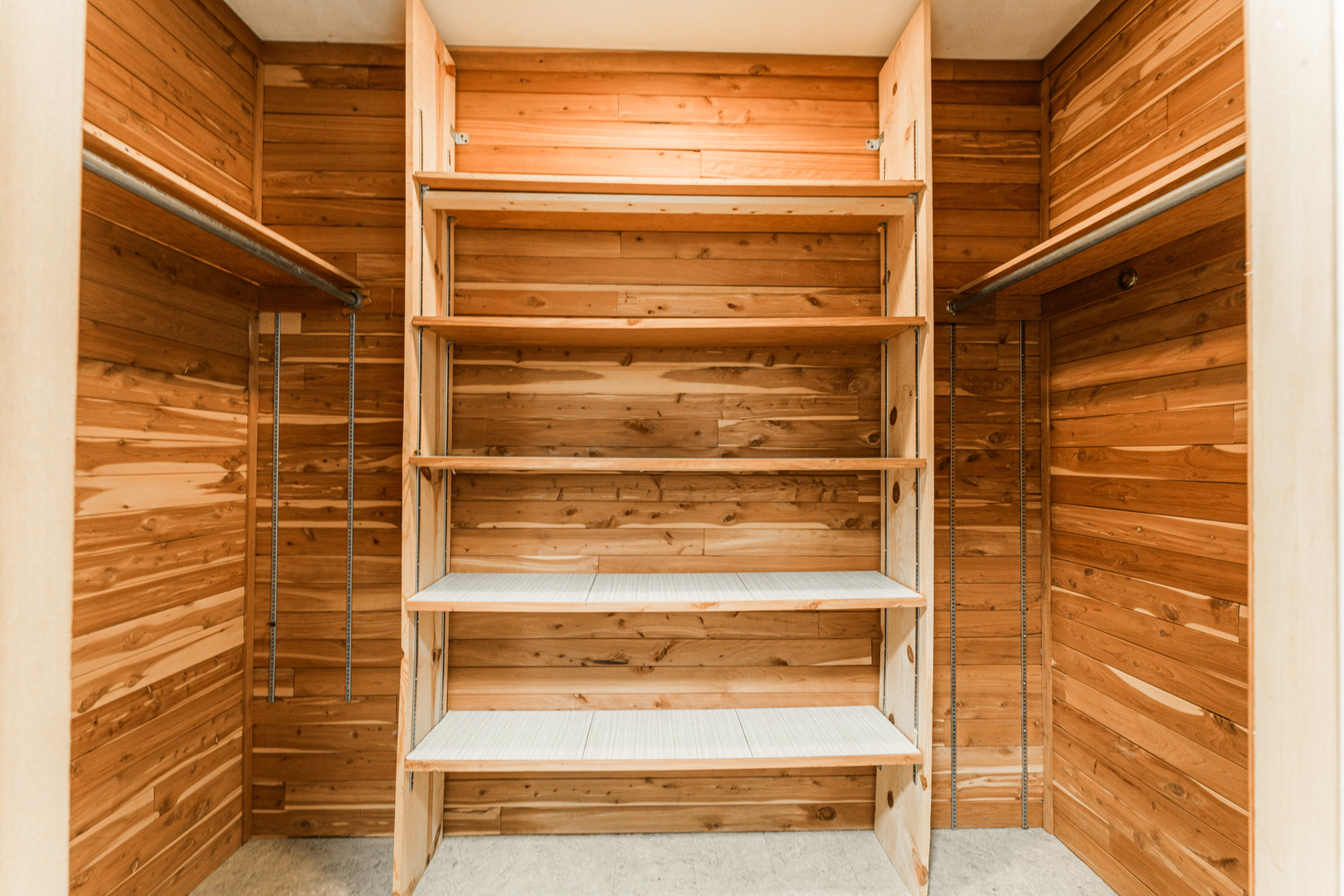 226 Windsor Drive DeKalb, IL 60115 - Photo 27 of 34 a view of front door with a chair