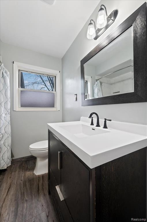 8457 Menge Street Center Line, MI 48015 - Photo 13 of 32 Gallery Image 13