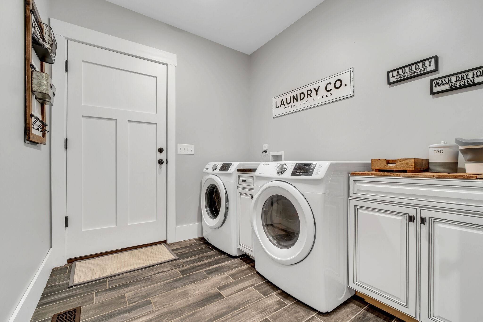 7890 Oscar Green Road Primm Springs, TN 38476 - Photo 33 of 52 a utility room with dryer and washer