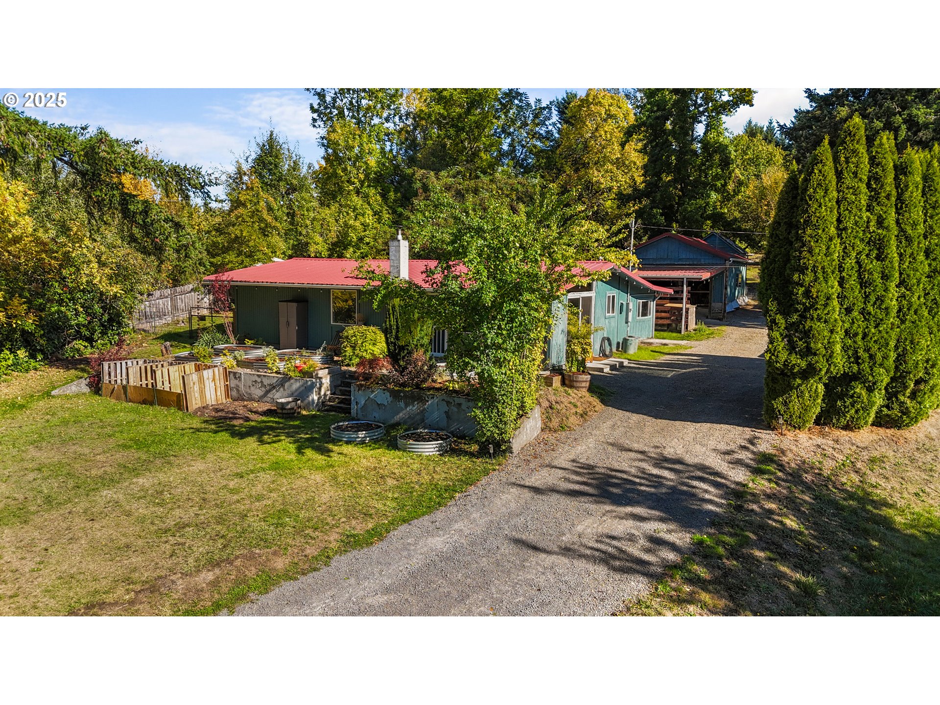 19482 South Henrici Road Oregon City, OR 97045 - Photo 5 of 48 Gallery Image 5