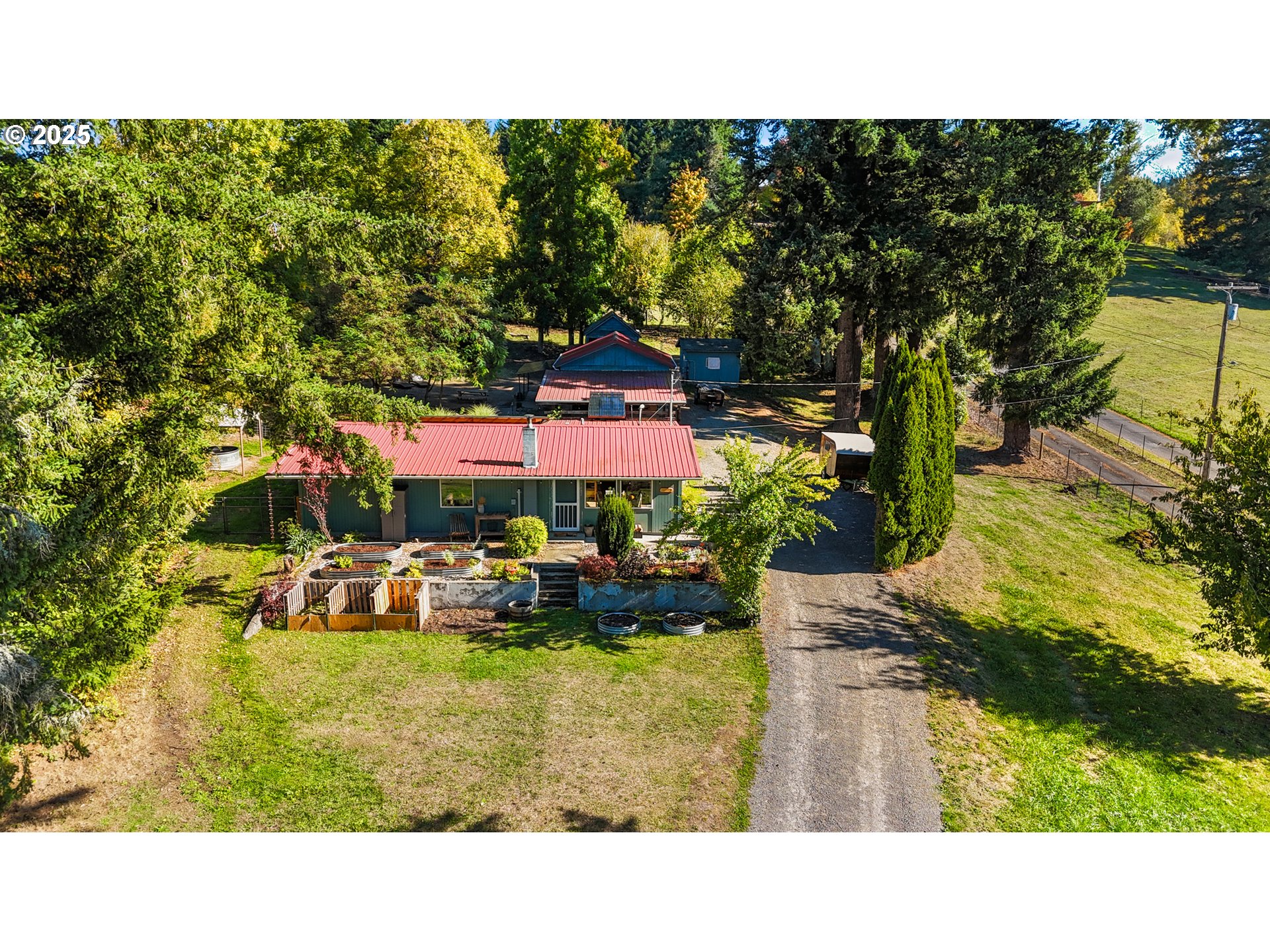 19482 South Henrici Road Oregon City, OR 97045 - Photo 6 of 48 Gallery Image 6