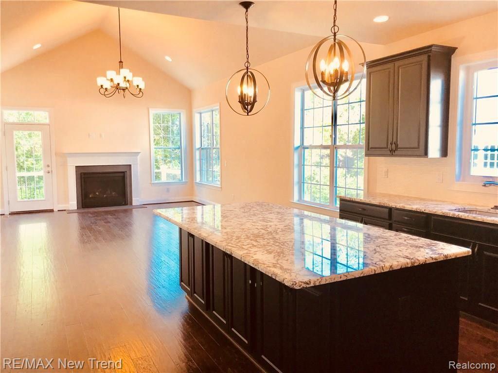 42932 Cardinal Way Novi, MI 48375 - Photo 11 of 22