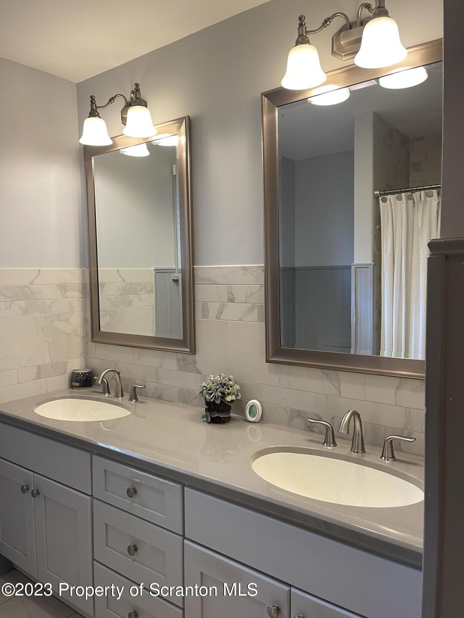 225 Main Street Olyphant, PA 18447 - Photo 40 of 60