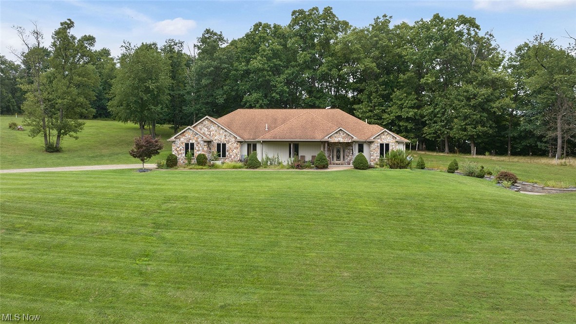 57430 Ohio Riverview Road Shadyside, OH 43947 - Photo 1 of 35 Ranch-style house with a large front lawn