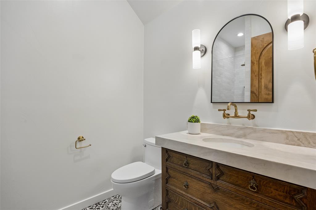 1620 Timber Ridge Lane Keller, TX 76262 - Photo 25 of 40 Ensuite bath in the third bedroom