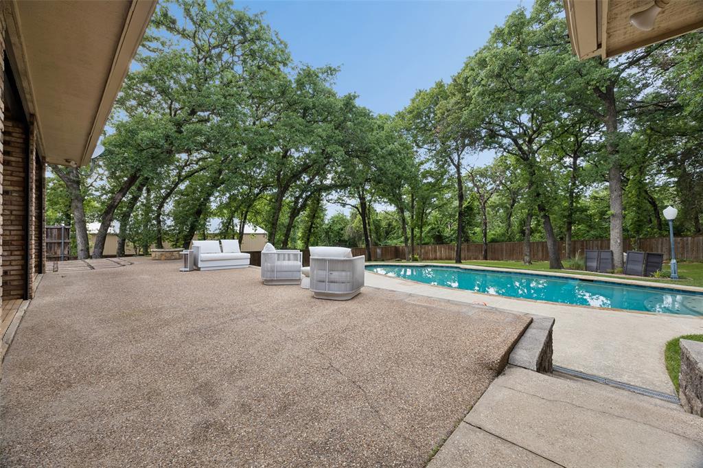 1620 Timber Ridge Lane Keller, TX 76262 - Photo 32 of 40 The spacious patio allows for multiple seating areas perfect for entertaining