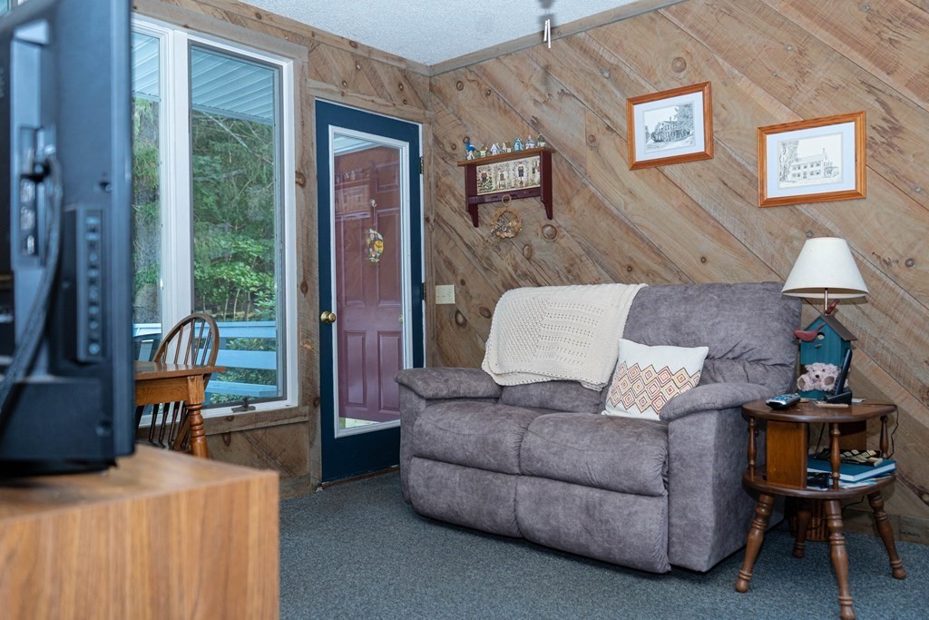 14 Meadowbrook Road Southbridge, MA 01550 - Photo 17 of 35 Gallery Image 17