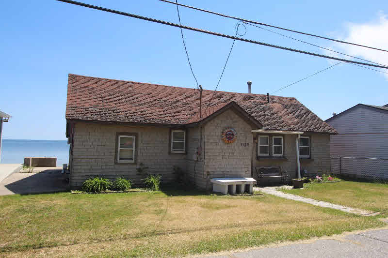 1139 Brissette Beach Road Kawkawlin, MI 48631 - Photo 1 of 9 Gallery Image 1