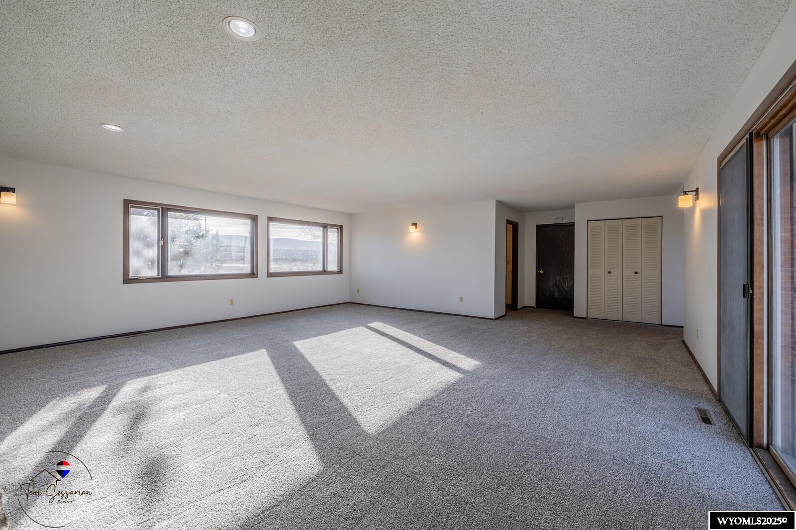 578 Buckskin Road Evansville, WY 82636 - Photo 15 of 43