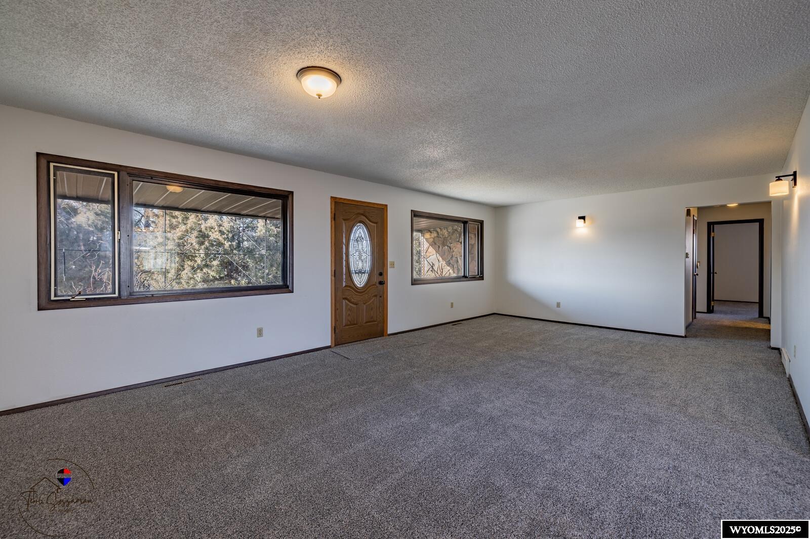 578 Buckskin Road Evansville, WY 82636 - Photo 4 of 43