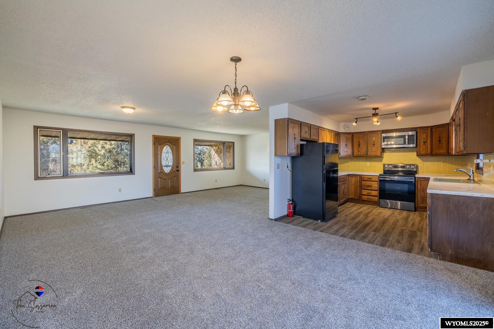 578 Buckskin Road Evansville, WY 82636 - Photo 5 of 43