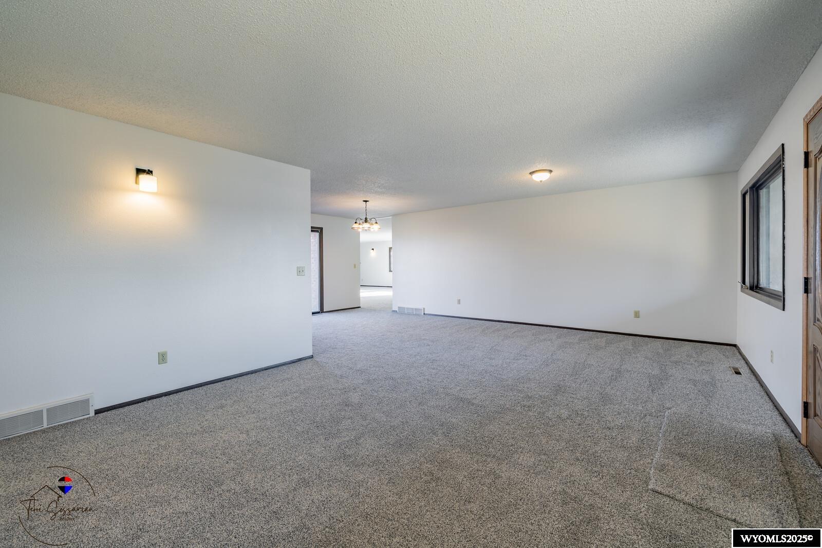 578 Buckskin Road Evansville, WY 82636 - Photo 6 of 43