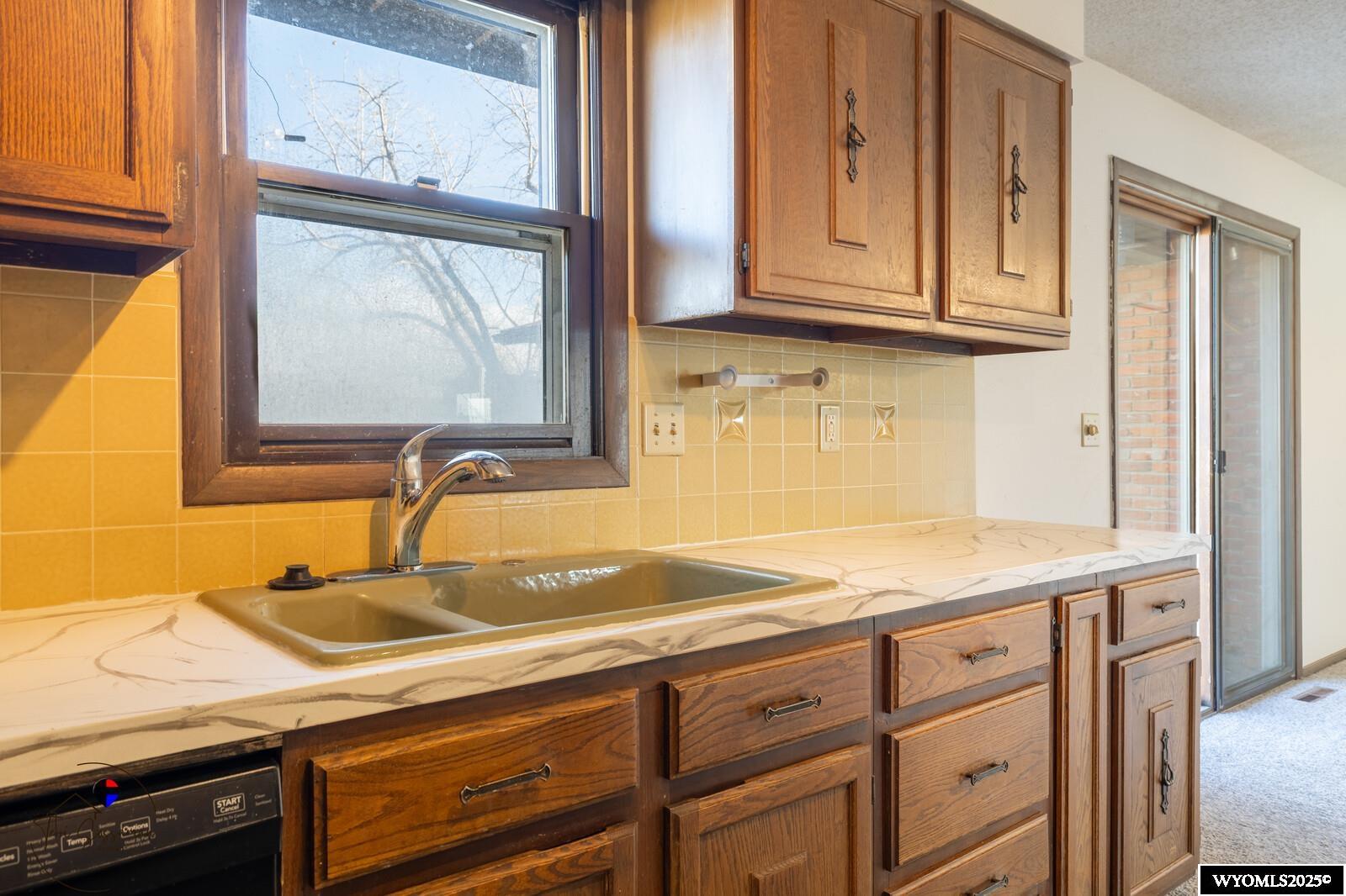 578 Buckskin Road Evansville, WY 82636 - Photo 10 of 43