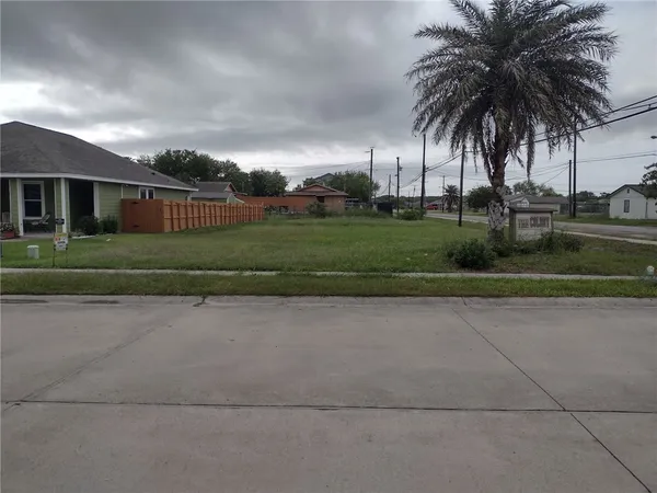 $38,000 | 2361 Scott Circle, Ingleside, TX 78362