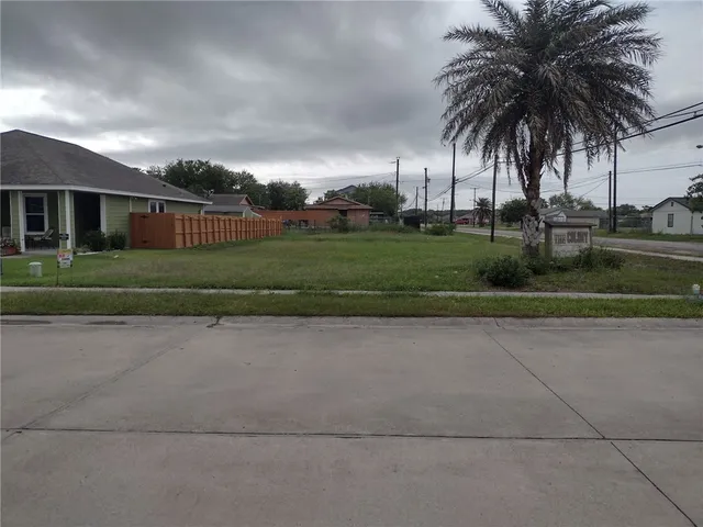 $39,000 | 2361 Scott Circle, Ingleside, TX 78362