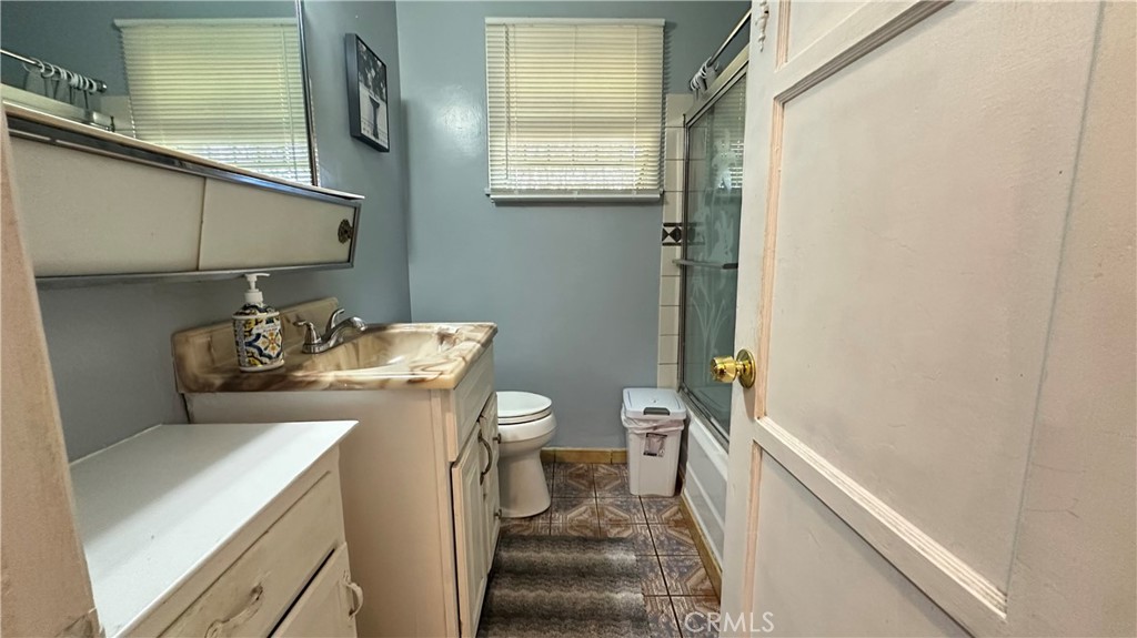 19400 Scroll Street Reseda, CA 91335 - Photo 12 of 22 Hallway bathroom