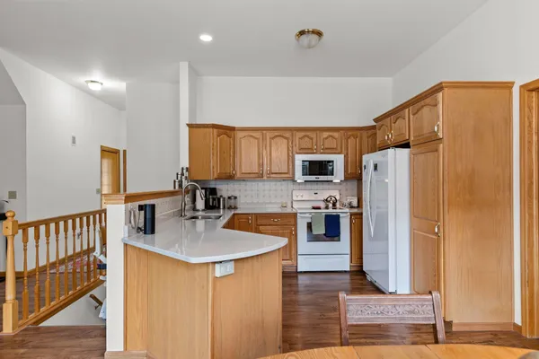 $385,000 | 1513 Dickenson Court, Neenah, WI 54956