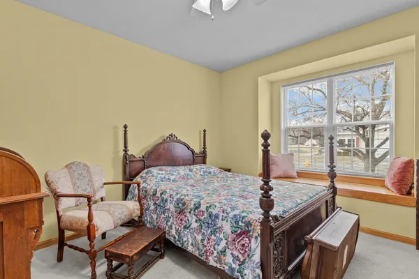 $385,000 | 1513 Dickenson Court, Neenah, WI 54956