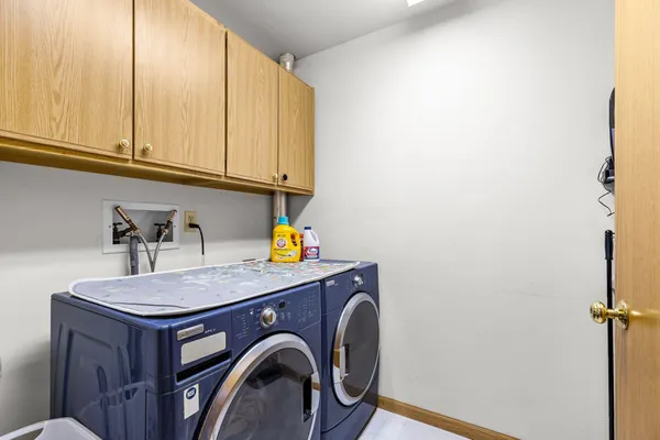 $385,000 | 1513 Dickenson Court, Neenah, WI 54956