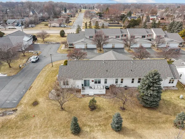 $385,000 | 1513 Dickenson Court, Neenah, WI 54956