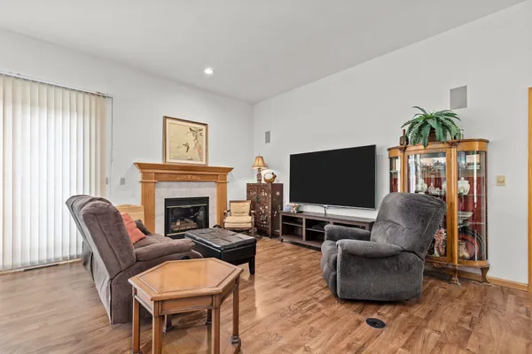 $385,000 | 1513 Dickenson Court, Neenah, WI 54956