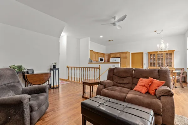 $385,000 | 1513 Dickenson Court, Neenah, WI 54956