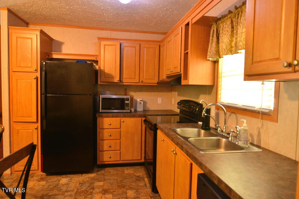 230 Ellis Road Blountville, TN 37617 - Photo 15 of 22 DSC_0165