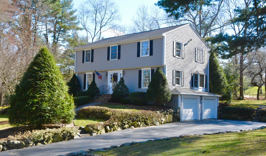 19 Old Powder House Road Lakeville, MA 02347 - Photo 1 of 28 Gallery Image 1