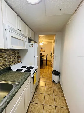 $107,900 | 2490 Southwest 14th Drive, Unit 29, Gainesville, FL 32608