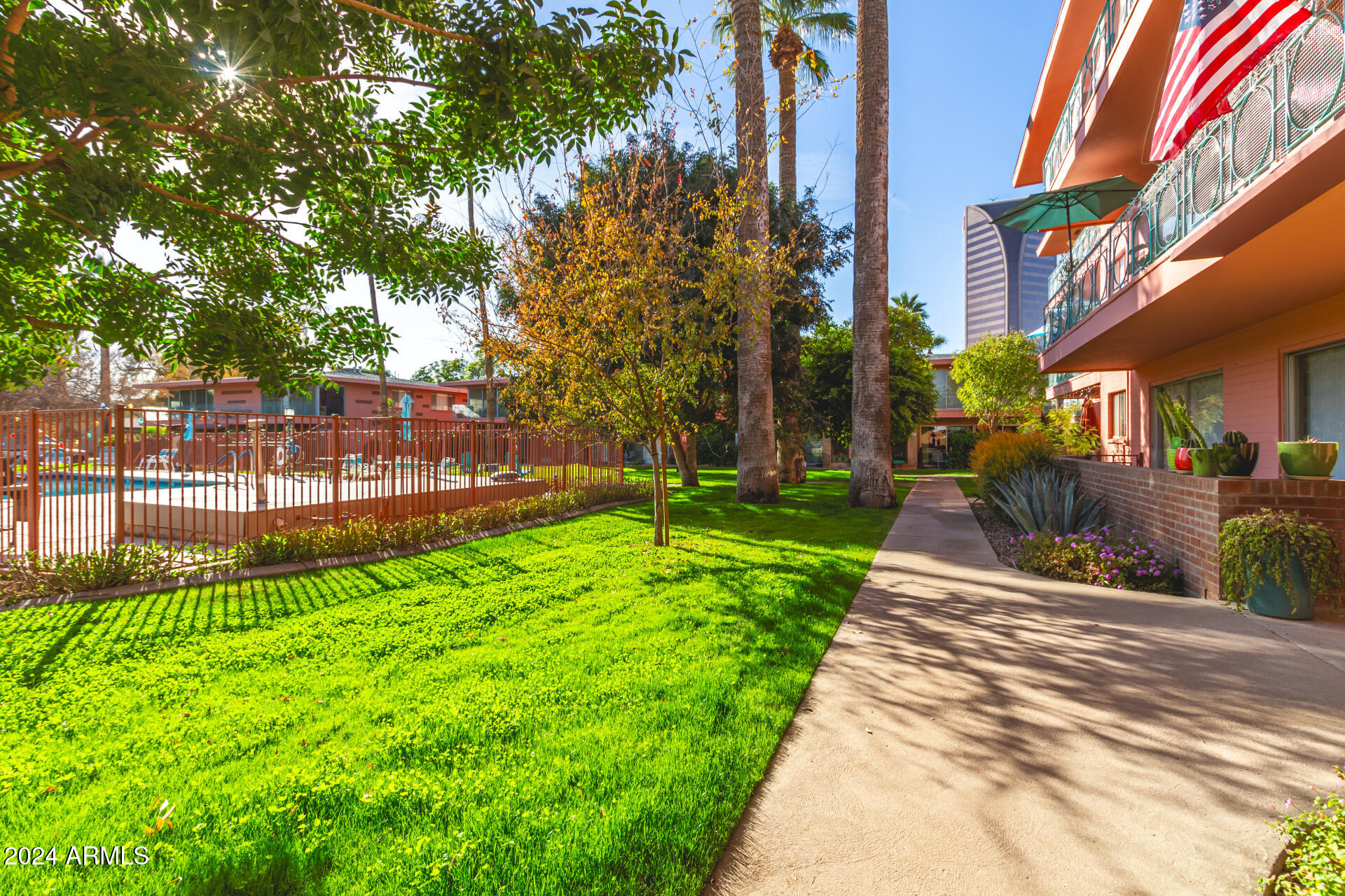 150 East Coronado Road, Unit 47 Phoenix, AZ 85004 - Photo 11 of 14 11 - Coronado