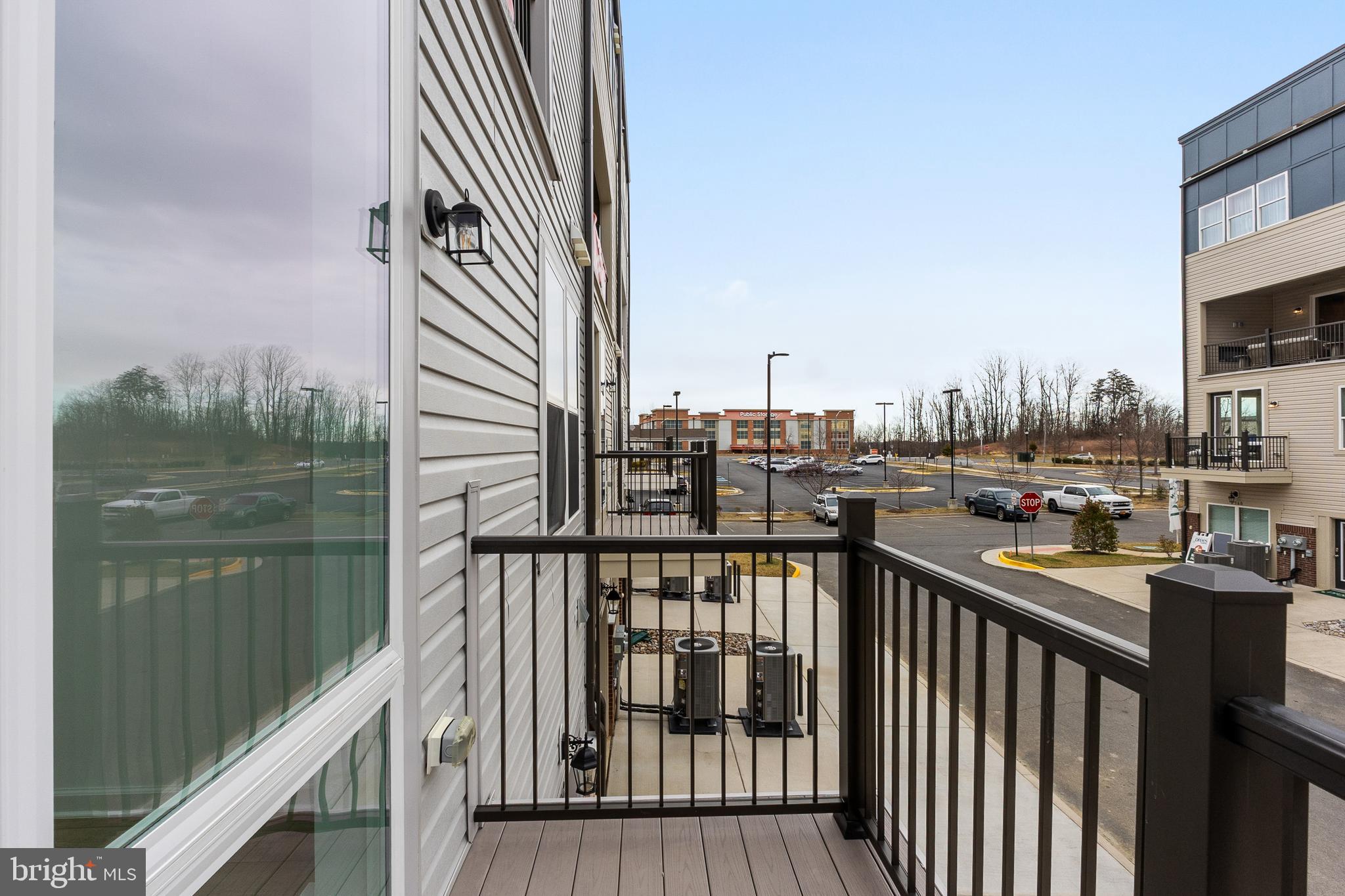 2540 Neabsco Common Place Woodbridge, VA 22191 - Photo 32 of 34 Rear Deck