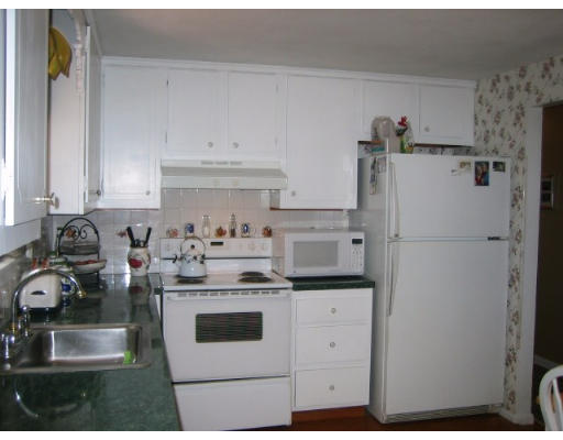 71 Crosby Road Marlborough, MA 01752 - Photo 8 of 29 Gallery Image 8