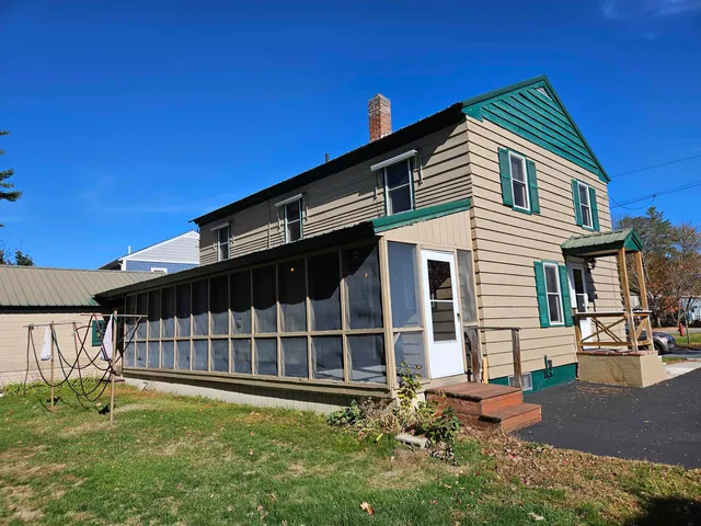 $1,700 | 16 McKenzie Drive, Claremont, NH 03743