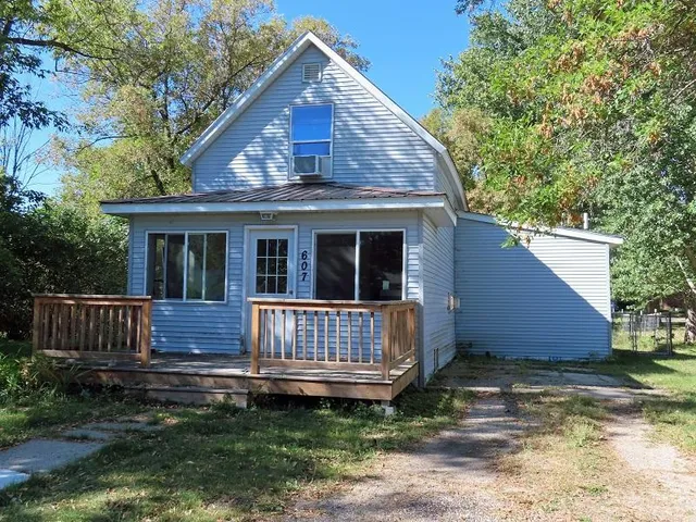 $99,900 | 607 State Avenue North, Thief River Falls, MN 56701