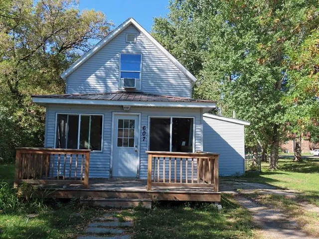 $99,900 | 607 State Avenue North, Thief River Falls, MN 56701