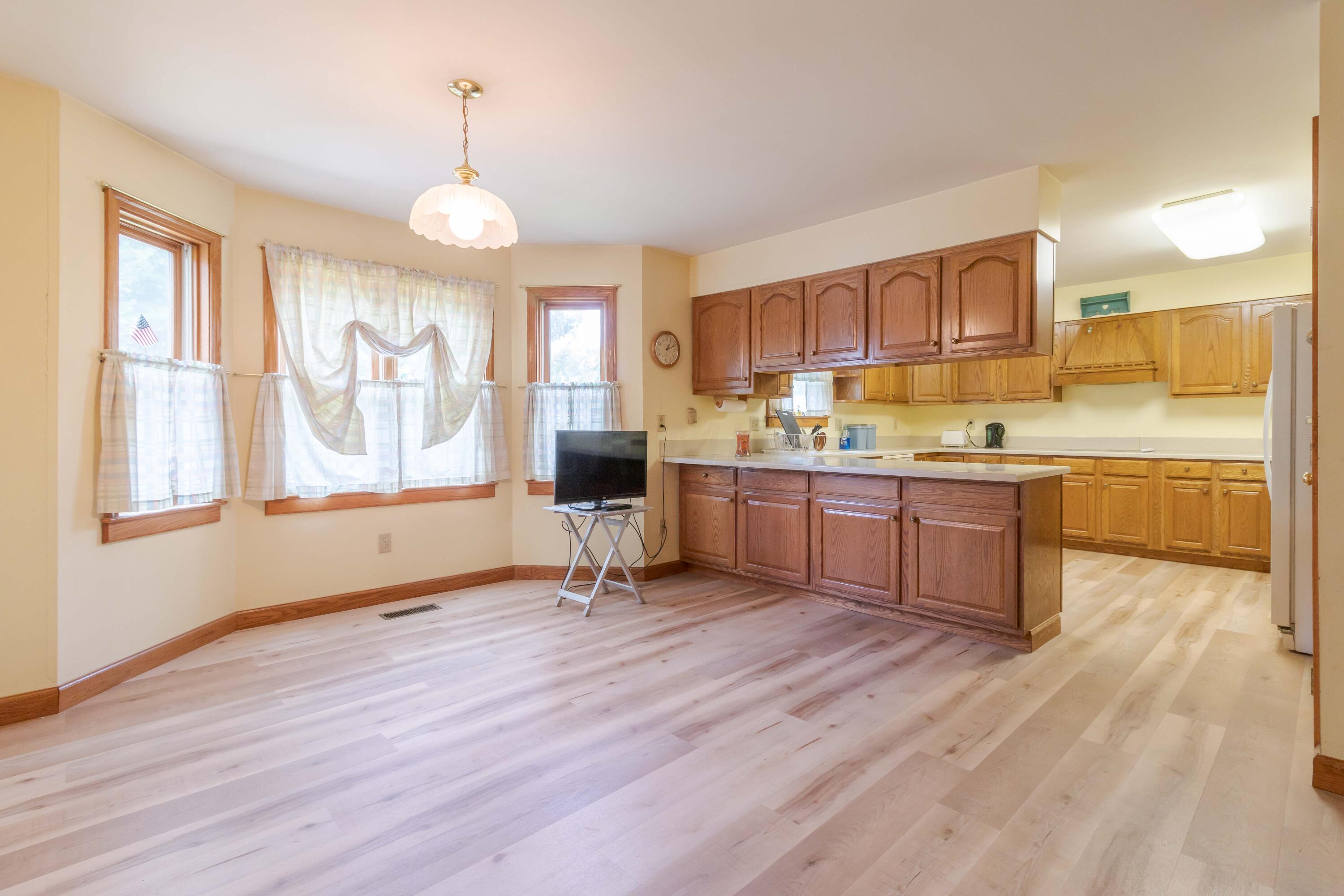 7667 Winchester Road Northwest Carroll, OH 43112 - Photo 29 of 65 Eat In Kitchen