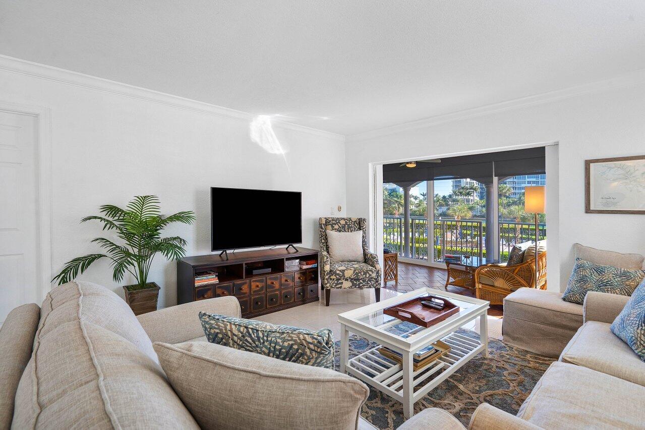 1040 Banyan Road, Unit 2010 Boca Raton, FL 33432 - Photo 11 of 46 1040 Banyan Rd 2010