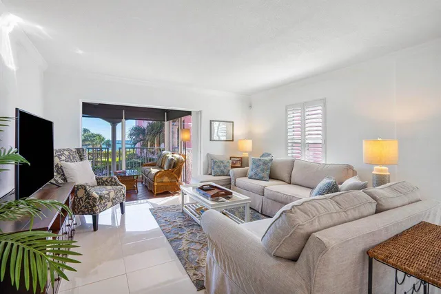 $4,500 | 1040 Banyan Road, Unit 2010, Boca Raton, FL 33432