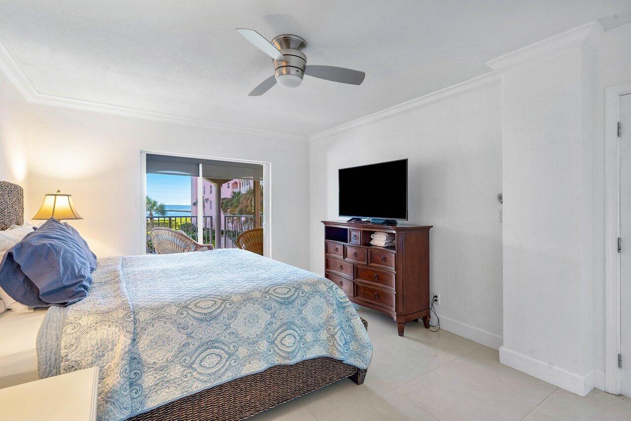 1040 Banyan Road, Unit 2010 Boca Raton, FL 33432 - Photo 22 of 46 1040 Banyan Rd 2010