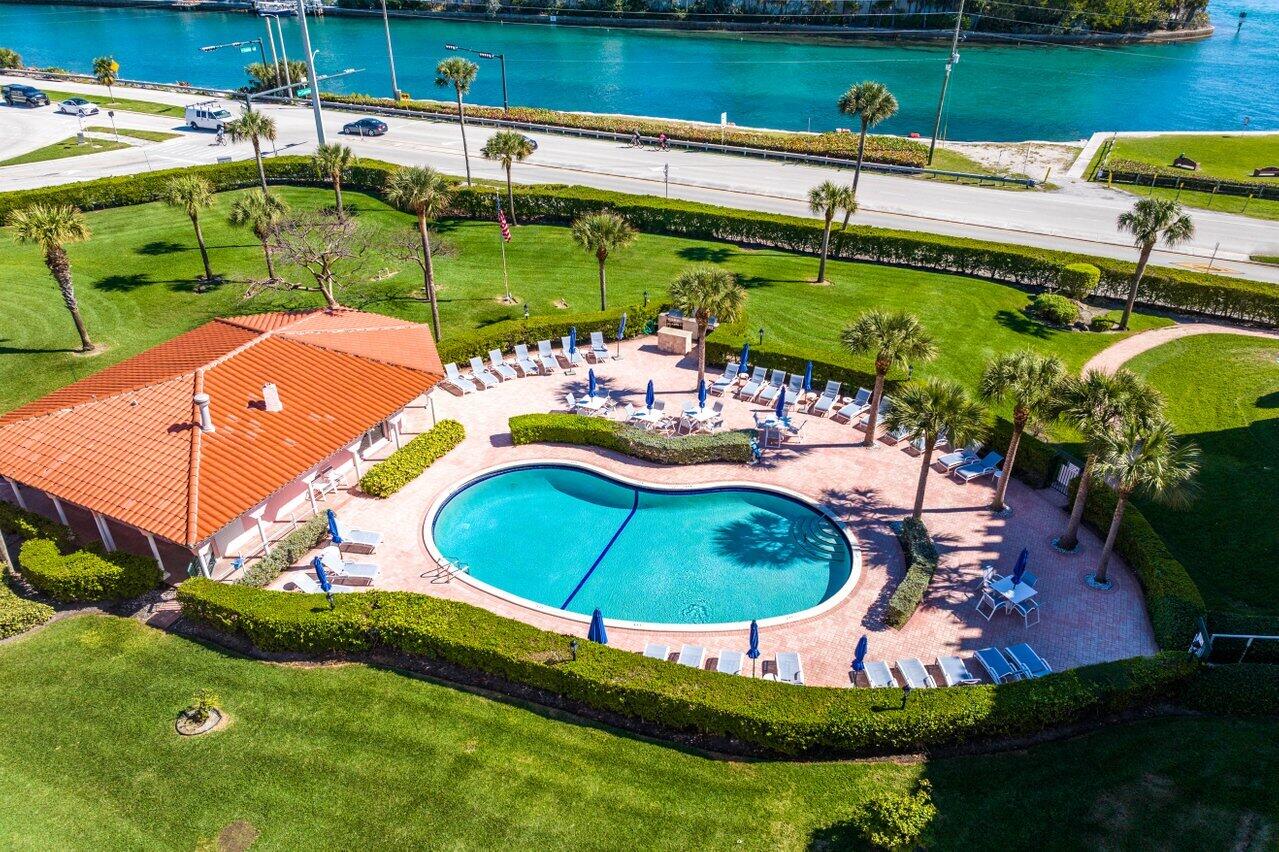 1040 Banyan Road, Unit 2010 Boca Raton, FL 33432 - Photo 6 of 46 1040 Banyan Rd 2010