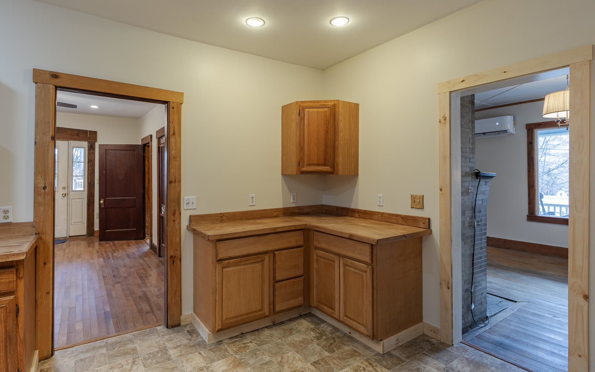 10 King Street Rockingham, VT 05101 - Photo 16 of 44